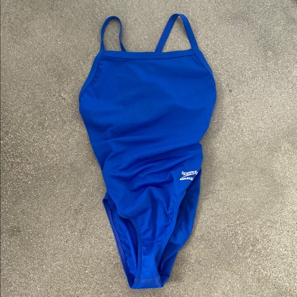 Speedo Endurance + Solid Flyback Training Swimsuit - Picture 1 of 5